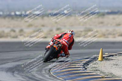 media/Dec-01-2025-Moto Forza (Mon) [[2daa91e15f]]/1-Advanced Group/Session 2 Turn 11 Backside/